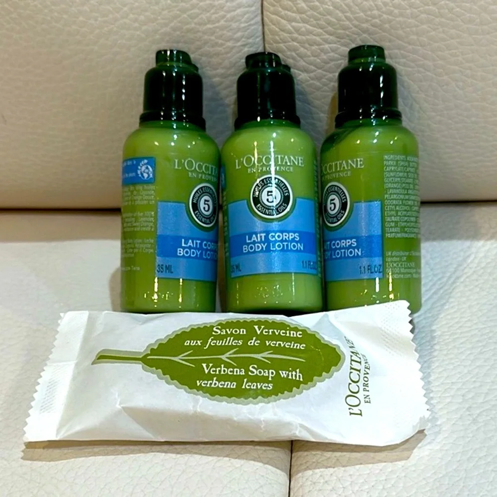 NIB L'Occitane Lait Corps Body Lotion Body Care Set